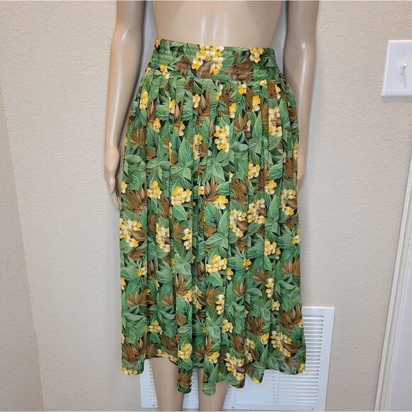 Vintage Pauline Paris fully Pleated all-over floral print midi skirt. - Picture 10 of 14